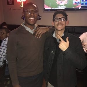 Meet your Posher, Carlos